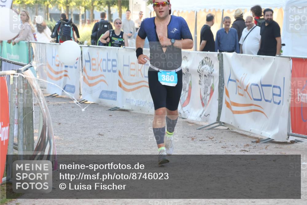 07.09.2025 - 19. Norderstedt Triathlon Luisa Fischer http://msf.ph/oto/8746023 07.09.2025 17:23:48 Ziel 380 meine-sportfotos.de