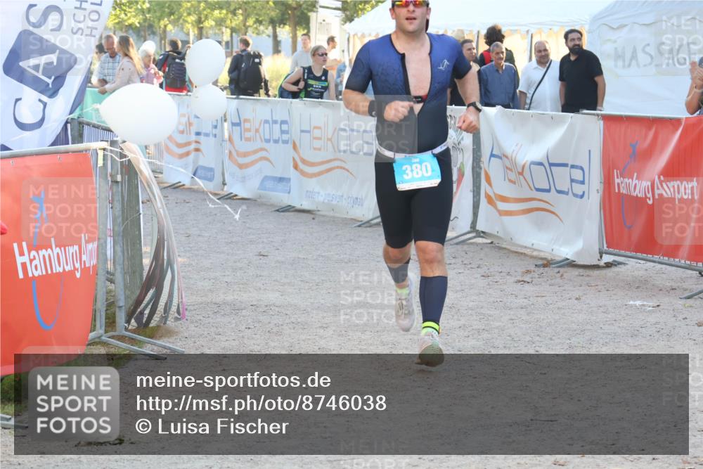 07.09.2025 - 19. Norderstedt Triathlon Luisa Fischer http://msf.ph/oto/8746038 07.09.2025 17:23:49 Ziel 380 meine-sportfotos.de