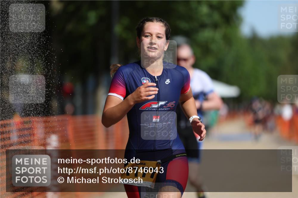 07.09.2025 - 19. Norderstedt Triathlon Michael Strokosch http://msf.ph/oto/8746043 07.09.2025 11:59:36 Laufen 296, 1177, 1383 meine-sportfotos.de