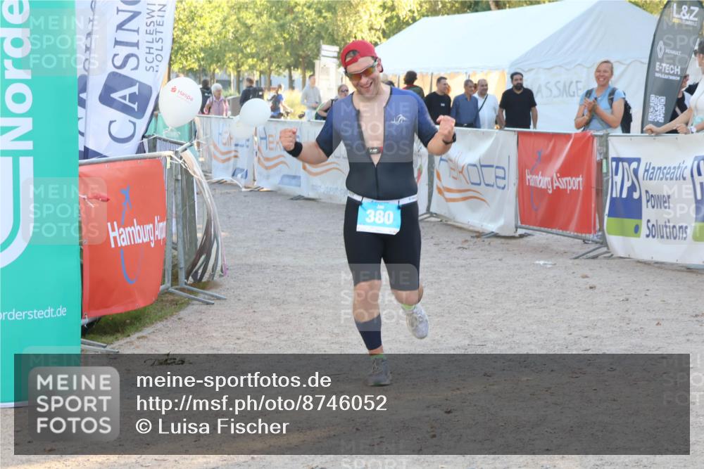 07.09.2025 - 19. Norderstedt Triathlon Luisa Fischer http://msf.ph/oto/8746052 07.09.2025 17:23:50 Ziel 380 meine-sportfotos.de