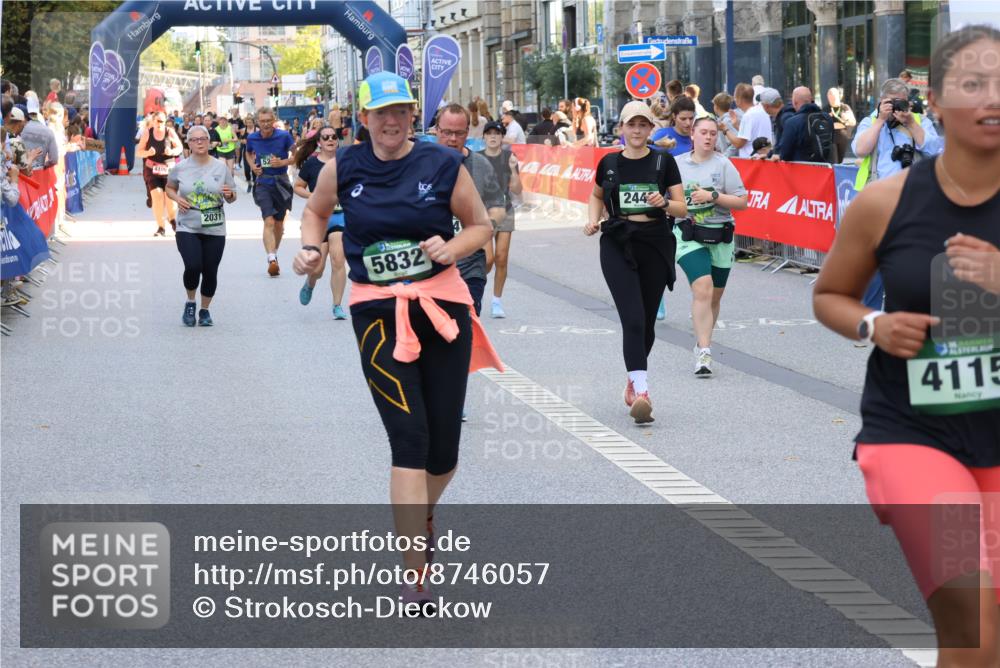 07.09.2025 - BARMER Alsterlauf Strokosch-Dieckow http://msf.ph/oto/8746057 07.09.2025 10:17:16 Ziel 2466, 3372, 3731, 3793, 4130, 4270, 4447, 4790, 4791, 5032, 5087, 5237, 5305, 5632, 5680, 5946, 8082 meine-sportfotos.de