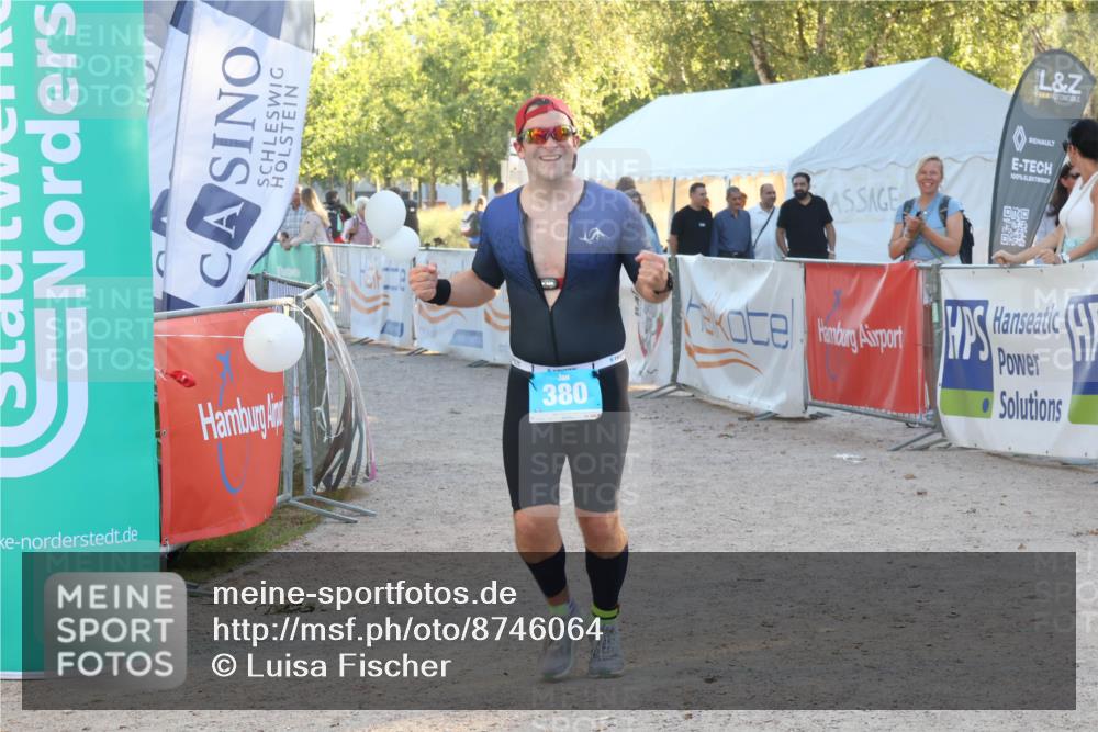 07.09.2025 - 19. Norderstedt Triathlon Luisa Fischer http://msf.ph/oto/8746064 07.09.2025 17:23:51 Ziel 380 meine-sportfotos.de