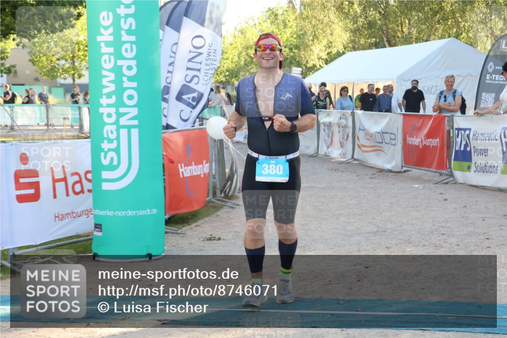 07.09.2025 - 19. Norderstedt Triathlon Luisa Fischer http://msf.ph/oto/8746071 07.09.2025 17:23:51 Ziel 380 meine-sportfotos.de