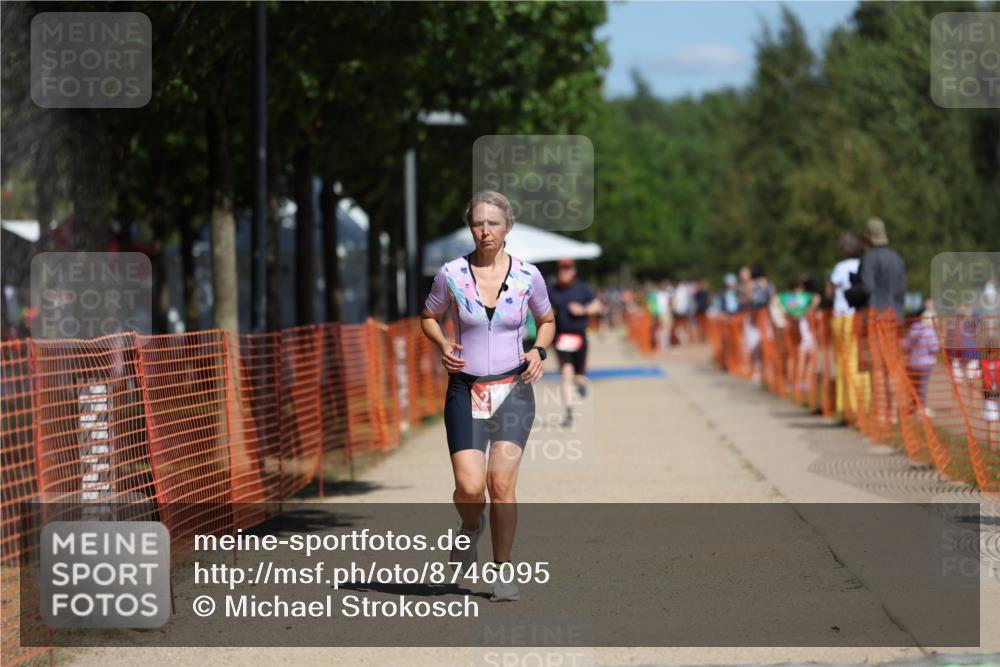 07.09.2025 - 19. Norderstedt Triathlon Michael Strokosch http://msf.ph/oto/8746095 07.09.2025 12:36:23 Laufen 227, 293, 1161 meine-sportfotos.de