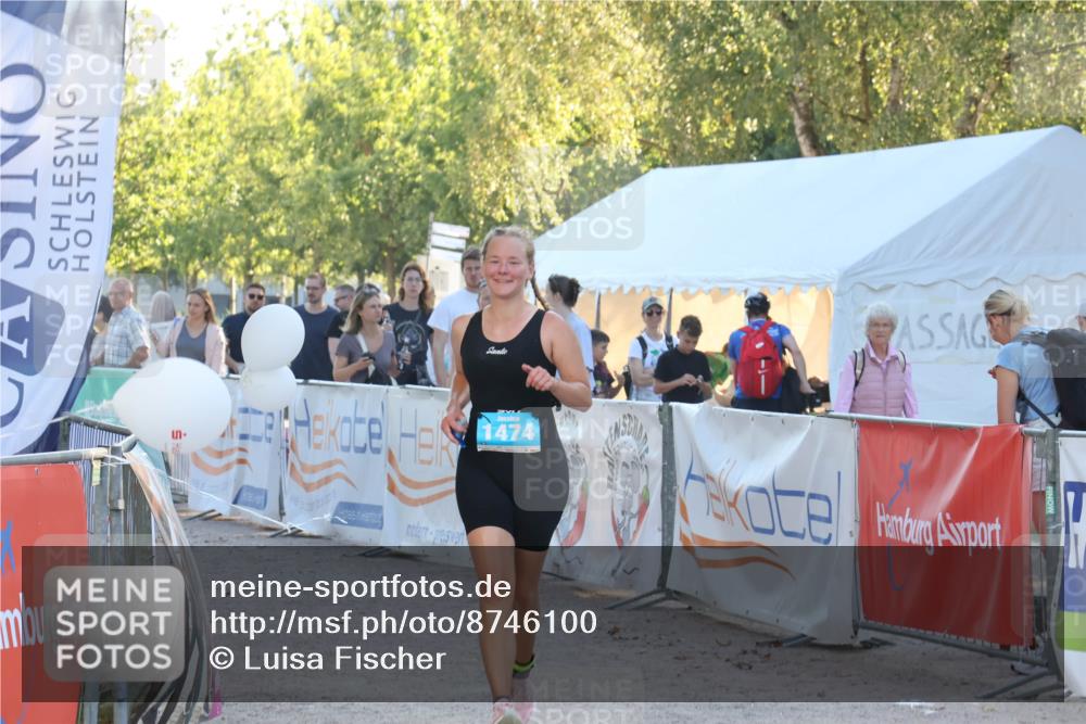 07.09.2025 - 19. Norderstedt Triathlon Luisa Fischer http://msf.ph/oto/8746100 07.09.2025 17:24:10 Ziel 1474 meine-sportfotos.de