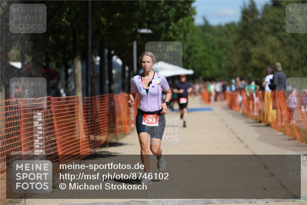 07.09.2025 - 19. Norderstedt Triathlon Michael Strokosch http://msf.ph/oto/8746102 07.09.2025 12:36:23 Laufen 227, 293, 1161 meine-sportfotos.de