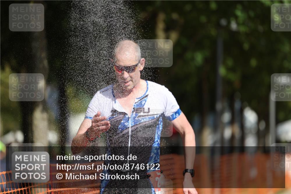 07.09.2025 - 19. Norderstedt Triathlon Michael Strokosch http://msf.ph/oto/8746122 07.09.2025 11:59:39 Laufen 296, 1177, 1383 meine-sportfotos.de