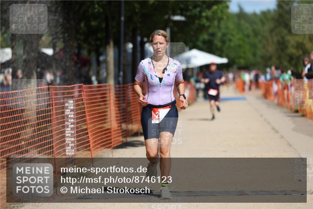 07.09.2025 - 19. Norderstedt Triathlon Michael Strokosch http://msf.ph/oto/8746123 07.09.2025 12:36:24 Laufen 227, 293, 1161 meine-sportfotos.de