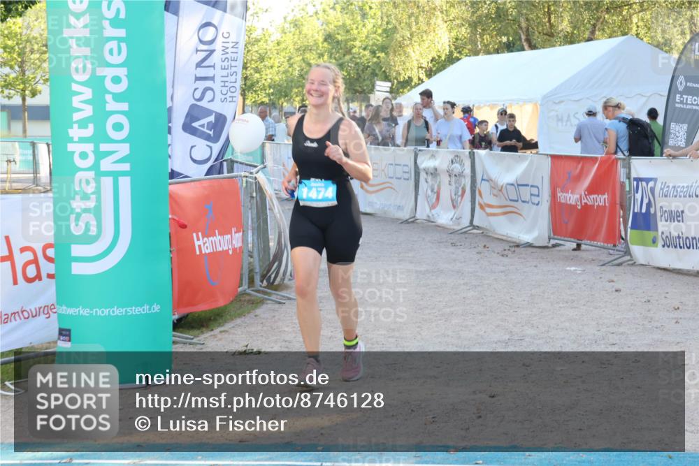 07.09.2025 - 19. Norderstedt Triathlon Luisa Fischer http://msf.ph/oto/8746128 07.09.2025 17:24:12 Ziel 1474 meine-sportfotos.de