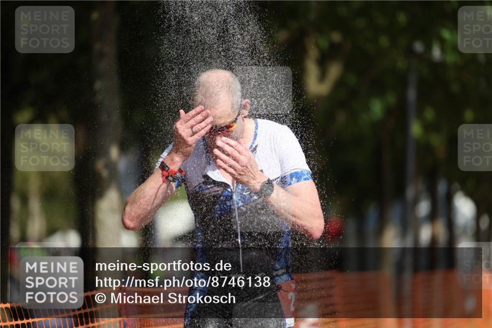 07.09.2025 - 19. Norderstedt Triathlon Michael Strokosch http://msf.ph/oto/8746138 07.09.2025 11:59:39 Laufen 296, 1177, 1383 meine-sportfotos.de