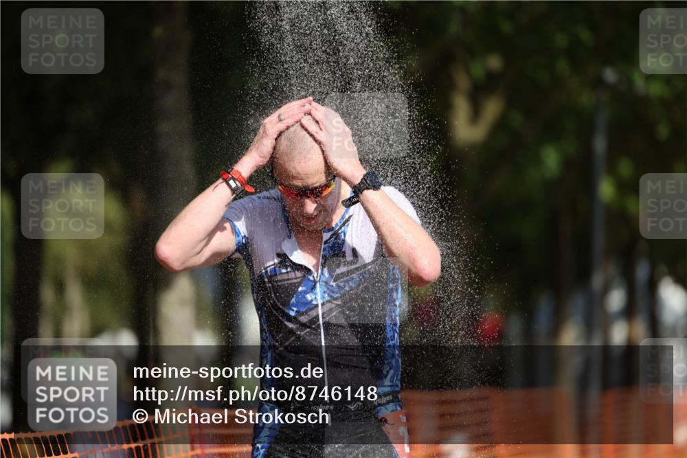 07.09.2025 - 19. Norderstedt Triathlon Michael Strokosch http://msf.ph/oto/8746148 07.09.2025 11:59:40 Laufen 296, 1177, 1383 meine-sportfotos.de