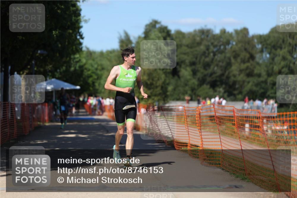07.09.2025 - 19. Norderstedt Triathlon Michael Strokosch http://msf.ph/oto/8746153 07.09.2025 14:48:12 Laufen 995, 1003 meine-sportfotos.de