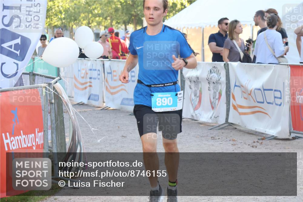 07.09.2025 - 19. Norderstedt Triathlon Luisa Fischer http://msf.ph/oto/8746155 07.09.2025 17:24:35 Ziel 890 meine-sportfotos.de