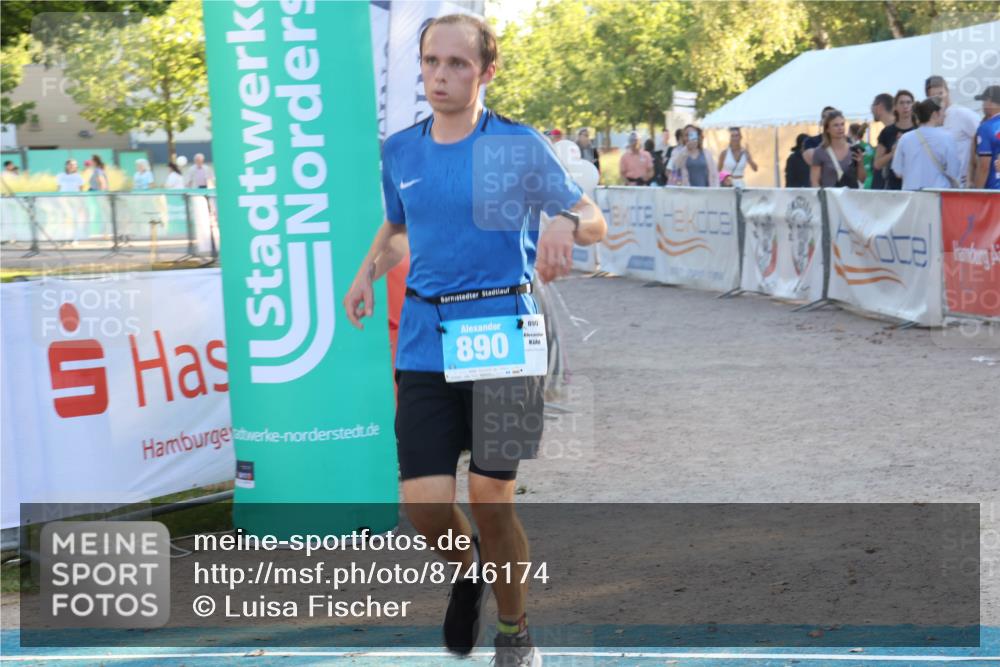 07.09.2025 - 19. Norderstedt Triathlon Luisa Fischer http://msf.ph/oto/8746174 07.09.2025 17:24:36 Ziel 890 meine-sportfotos.de