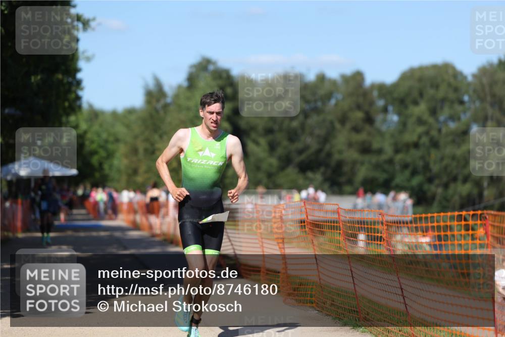 07.09.2025 - 19. Norderstedt Triathlon Michael Strokosch http://msf.ph/oto/8746180 07.09.2025 14:48:13 Laufen 1003 meine-sportfotos.de