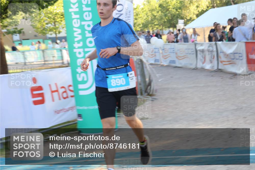07.09.2025 - 19. Norderstedt Triathlon Luisa Fischer http://msf.ph/oto/8746181 07.09.2025 17:24:37 Ziel 890 meine-sportfotos.de