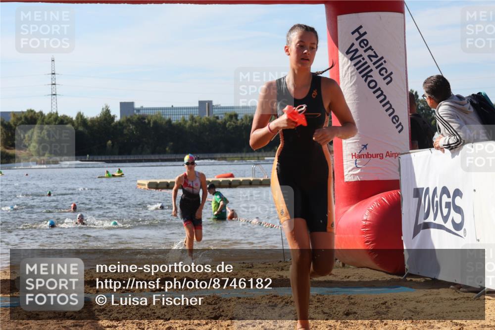 07.09.2025 - 19. Norderstedt Triathlon Luisa Fischer http://msf.ph/oto/8746182 07.09.2025 10:25:06 Schwimmen 62, 77, 80, 91, 100, 111, 126 meine-sportfotos.de