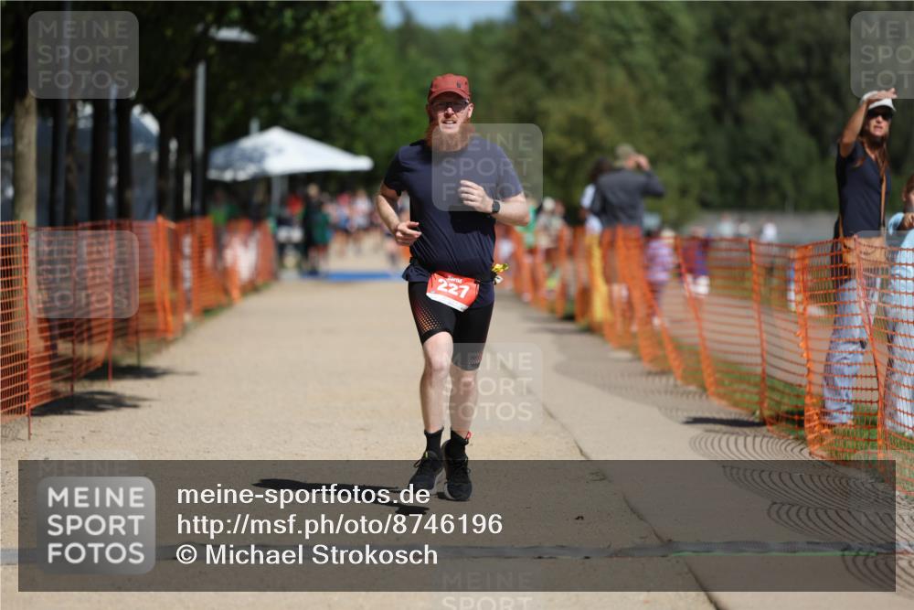 07.09.2025 - 19. Norderstedt Triathlon Michael Strokosch http://msf.ph/oto/8746196 07.09.2025 12:36:30 Laufen 227 meine-sportfotos.de