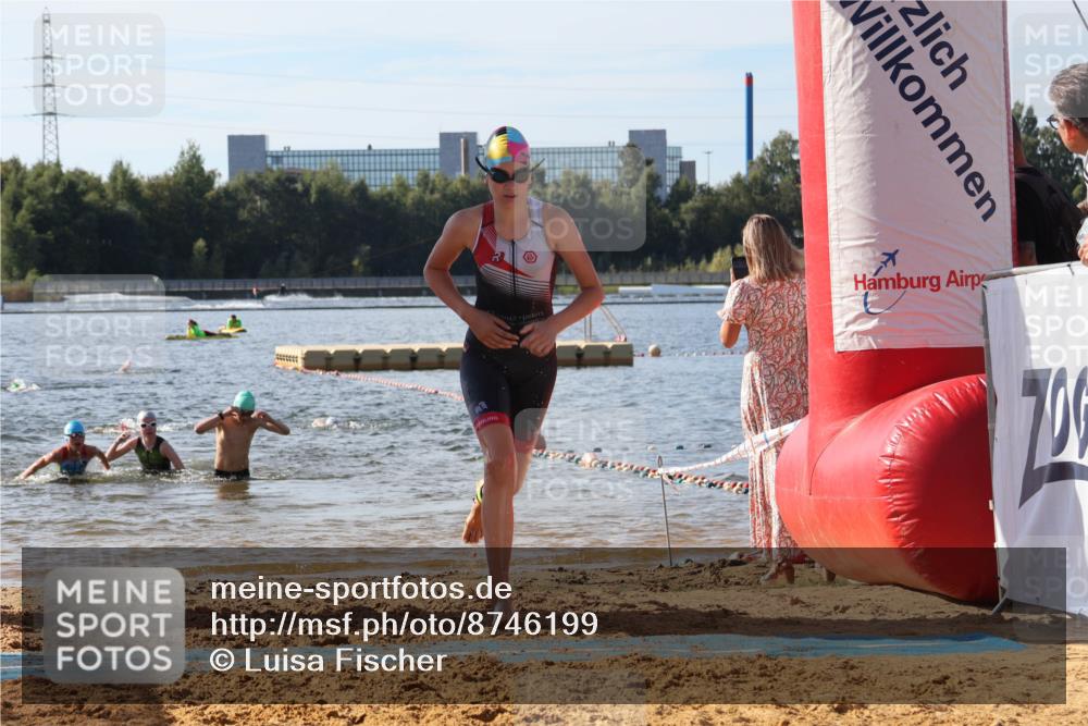 07.09.2025 - 19. Norderstedt Triathlon Luisa Fischer http://msf.ph/oto/8746199 07.09.2025 10:25:08 Schwimmen 77, 80, 91, 111 meine-sportfotos.de