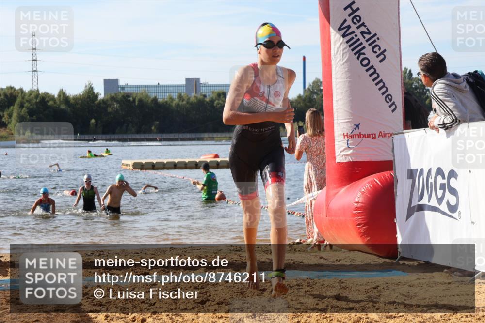 07.09.2025 - 19. Norderstedt Triathlon Luisa Fischer http://msf.ph/oto/8746211 07.09.2025 10:25:09 Schwimmen 77, 80, 91, 111, 650 meine-sportfotos.de