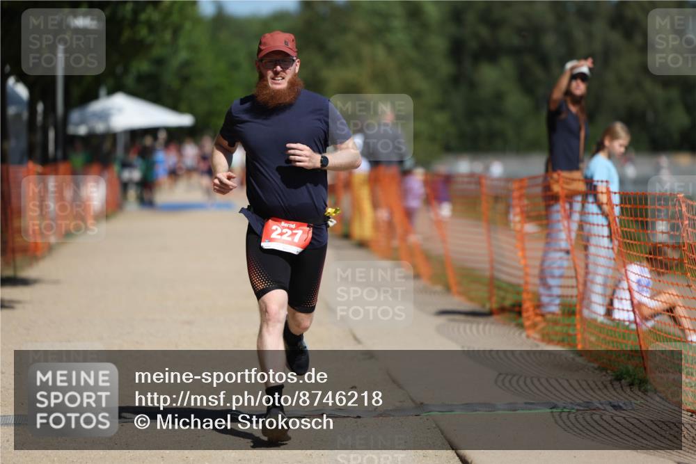 07.09.2025 - 19. Norderstedt Triathlon Michael Strokosch http://msf.ph/oto/8746218 07.09.2025 12:36:30 Laufen 227 meine-sportfotos.de