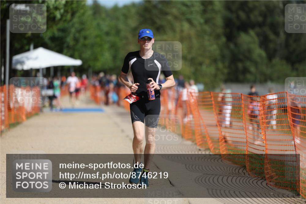 07.09.2025 - 19. Norderstedt Triathlon Michael Strokosch http://msf.ph/oto/8746219 07.09.2025 11:59:52 Laufen 306 meine-sportfotos.de