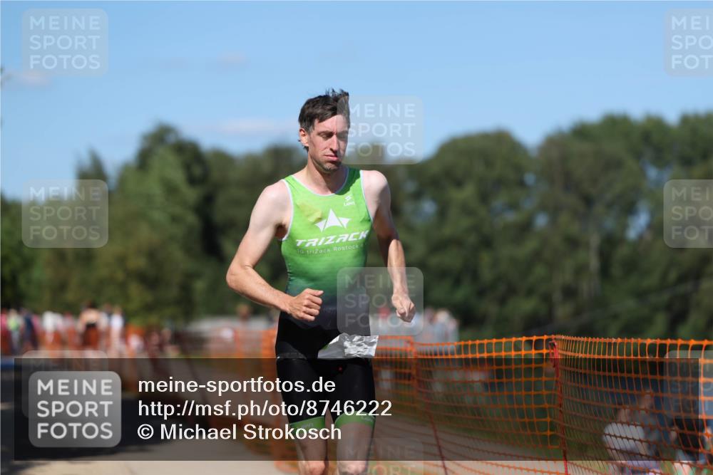 07.09.2025 - 19. Norderstedt Triathlon Michael Strokosch http://msf.ph/oto/8746222 07.09.2025 14:48:14 Laufen 1003, 1457 meine-sportfotos.de