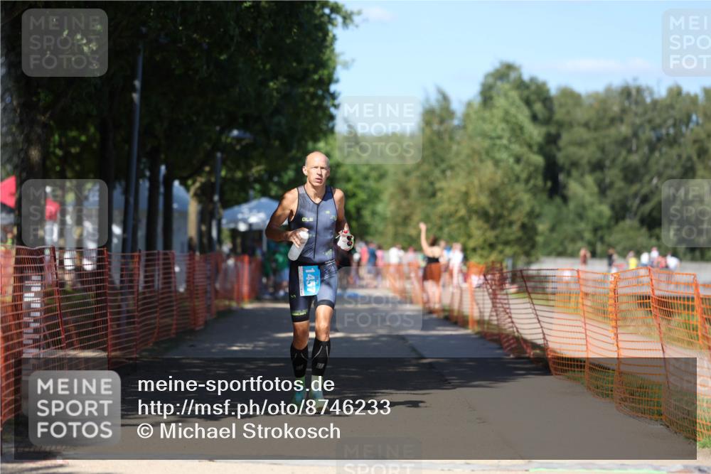 07.09.2025 - 19. Norderstedt Triathlon Michael Strokosch http://msf.ph/oto/8746233 07.09.2025 14:48:20 Laufen 1457 meine-sportfotos.de