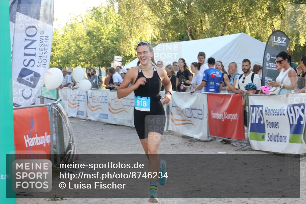 07.09.2025 - 19. Norderstedt Triathlon Luisa Fischer http://msf.ph/oto/8746234 07.09.2025 17:27:15 Ziel 918 meine-sportfotos.de