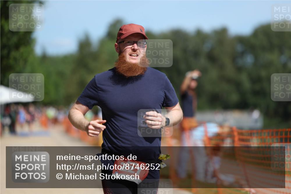 07.09.2025 - 19. Norderstedt Triathlon Michael Strokosch http://msf.ph/oto/8746252 07.09.2025 12:36:32 Laufen 227 meine-sportfotos.de