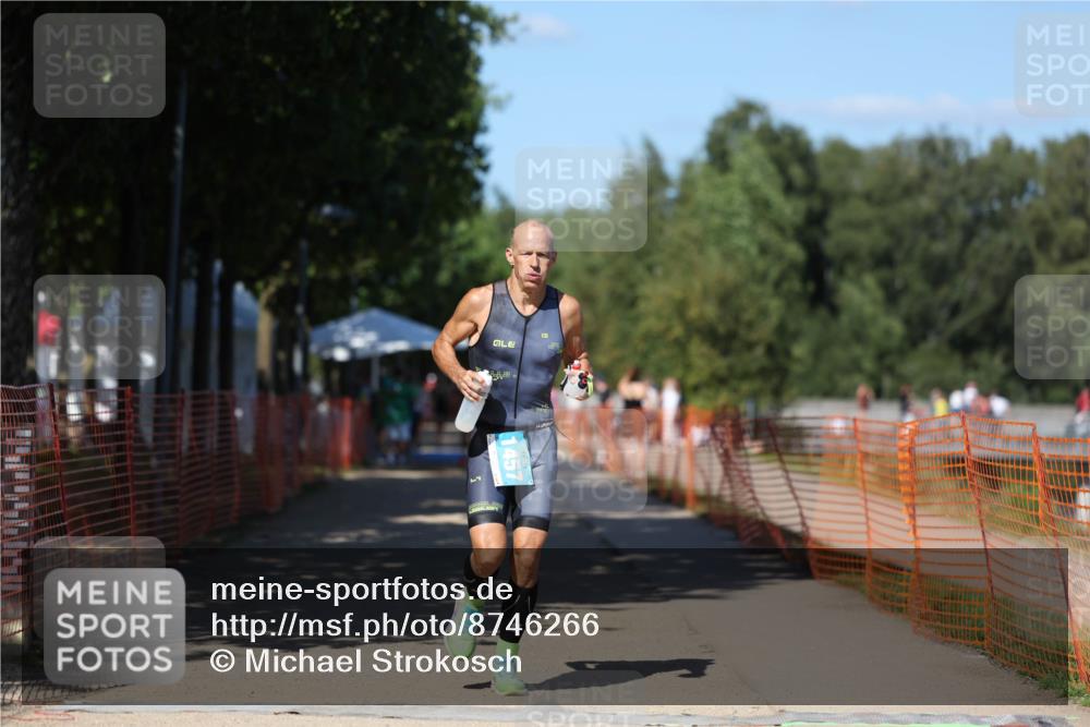07.09.2025 - 19. Norderstedt Triathlon Michael Strokosch http://msf.ph/oto/8746266 07.09.2025 14:48:21 Laufen 1457 meine-sportfotos.de