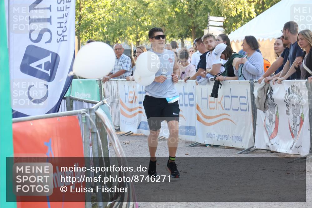 07.09.2025 - 19. Norderstedt Triathlon Luisa Fischer http://msf.ph/oto/8746271 07.09.2025 17:28:19 Ziel 378 meine-sportfotos.de