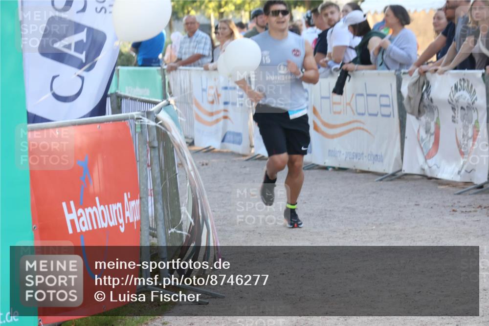 07.09.2025 - 19. Norderstedt Triathlon Luisa Fischer http://msf.ph/oto/8746277 07.09.2025 17:28:19 Ziel 378 meine-sportfotos.de