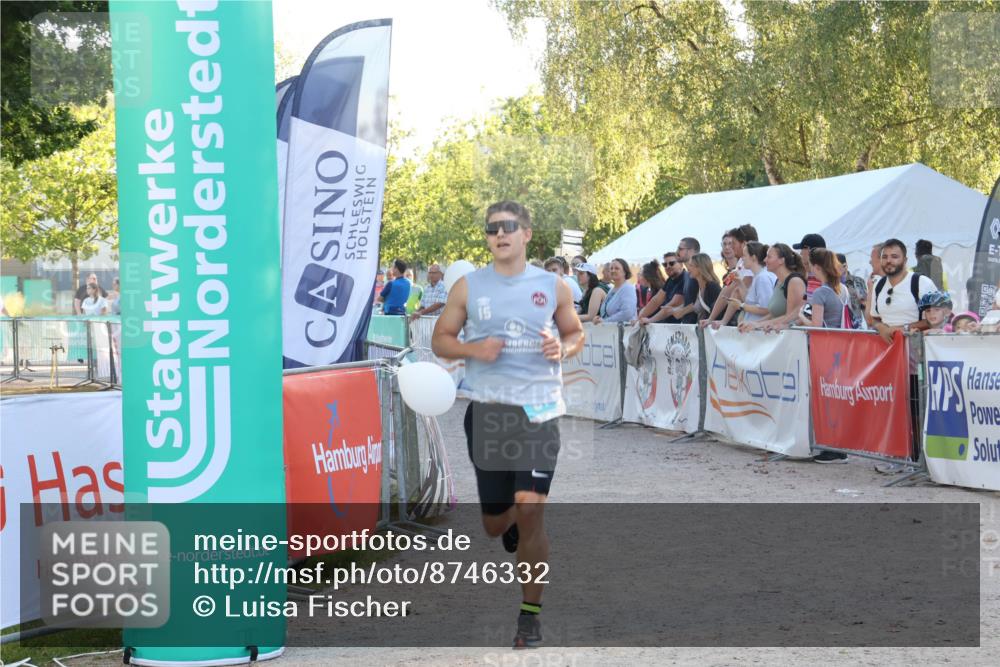 07.09.2025 - 19. Norderstedt Triathlon Luisa Fischer http://msf.ph/oto/8746332 07.09.2025 17:28:22 Ziel 378 meine-sportfotos.de