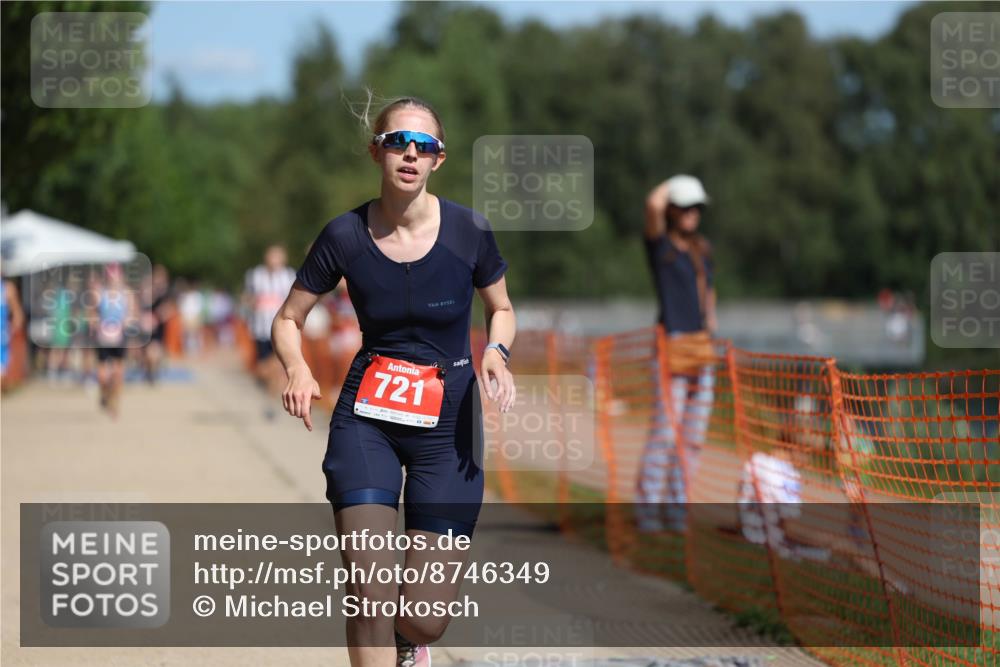 07.09.2025 - 19. Norderstedt Triathlon Michael Strokosch http://msf.ph/oto/8746349 07.09.2025 12:36:49 Laufen 721 meine-sportfotos.de