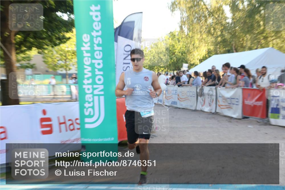 07.09.2025 - 19. Norderstedt Triathlon Luisa Fischer http://msf.ph/oto/8746351 07.09.2025 17:28:23 Ziel 378 meine-sportfotos.de