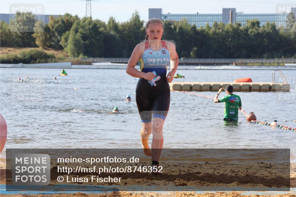 07.09.2025 - 19. Norderstedt Triathlon Luisa Fischer http://msf.ph/oto/8746352 07.09.2025 10:25:32 Schwimmen 67, 92, 129 meine-sportfotos.de