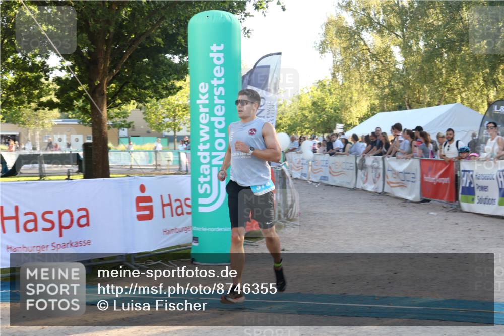 07.09.2025 - 19. Norderstedt Triathlon Luisa Fischer http://msf.ph/oto/8746355 07.09.2025 17:28:23 Ziel 378 meine-sportfotos.de