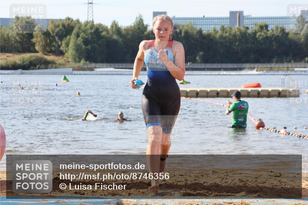 07.09.2025 - 19. Norderstedt Triathlon Luisa Fischer http://msf.ph/oto/8746356 07.09.2025 10:25:32 Schwimmen 67, 92, 129 meine-sportfotos.de