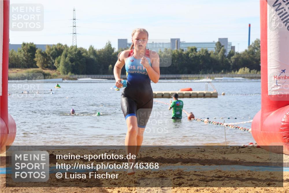 07.09.2025 - 19. Norderstedt Triathlon Luisa Fischer http://msf.ph/oto/8746368 07.09.2025 10:25:33 Schwimmen 67, 92, 129 meine-sportfotos.de