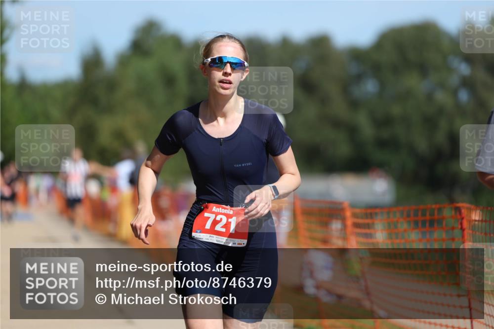 07.09.2025 - 19. Norderstedt Triathlon Michael Strokosch http://msf.ph/oto/8746379 07.09.2025 12:36:49 Laufen 721 meine-sportfotos.de