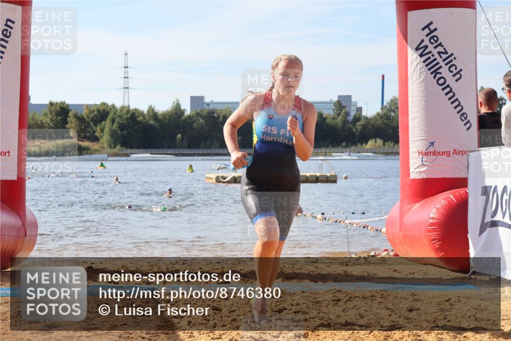 07.09.2025 - 19. Norderstedt Triathlon Luisa Fischer http://msf.ph/oto/8746380 07.09.2025 10:25:33 Schwimmen 67, 92, 129 meine-sportfotos.de