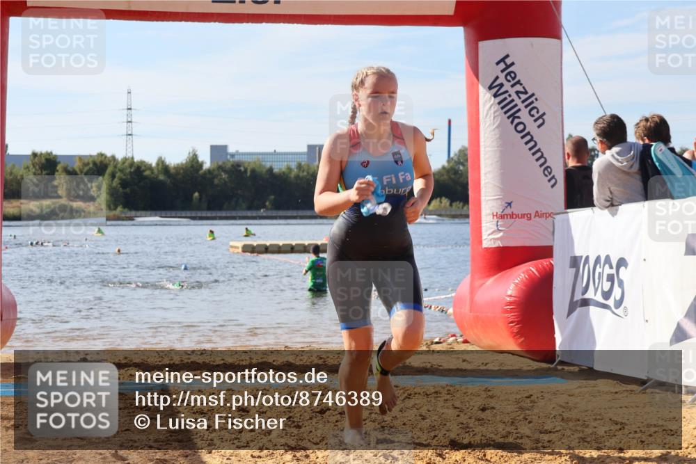07.09.2025 - 19. Norderstedt Triathlon Luisa Fischer http://msf.ph/oto/8746389 07.09.2025 10:25:34 Schwimmen 67, 92, 129 meine-sportfotos.de