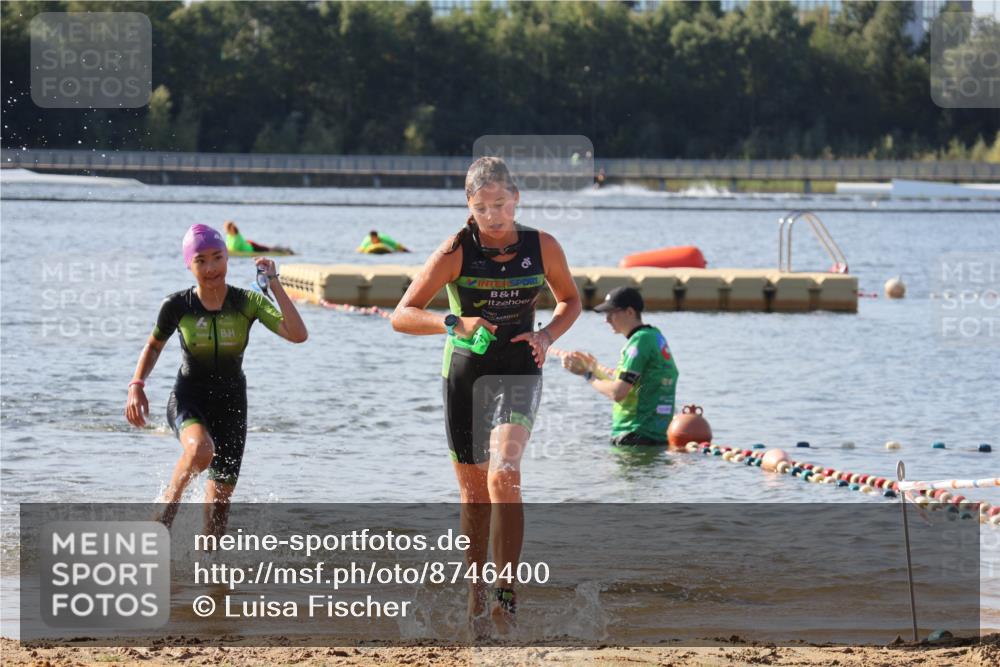 07.09.2025 - 19. Norderstedt Triathlon Luisa Fischer http://msf.ph/oto/8746400 07.09.2025 10:25:48 Schwimmen 99, 110 meine-sportfotos.de