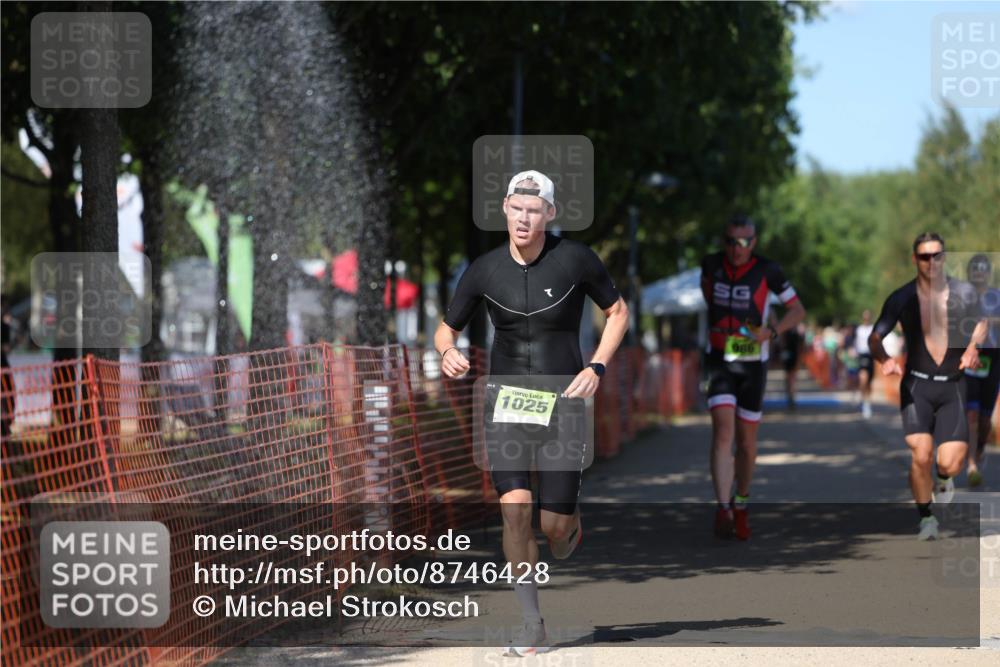 07.09.2025 - 19. Norderstedt Triathlon Michael Strokosch http://msf.ph/oto/8746428 07.09.2025 14:48:38 Laufen 911, 986, 997, 1010, 1025, 1039 meine-sportfotos.de
