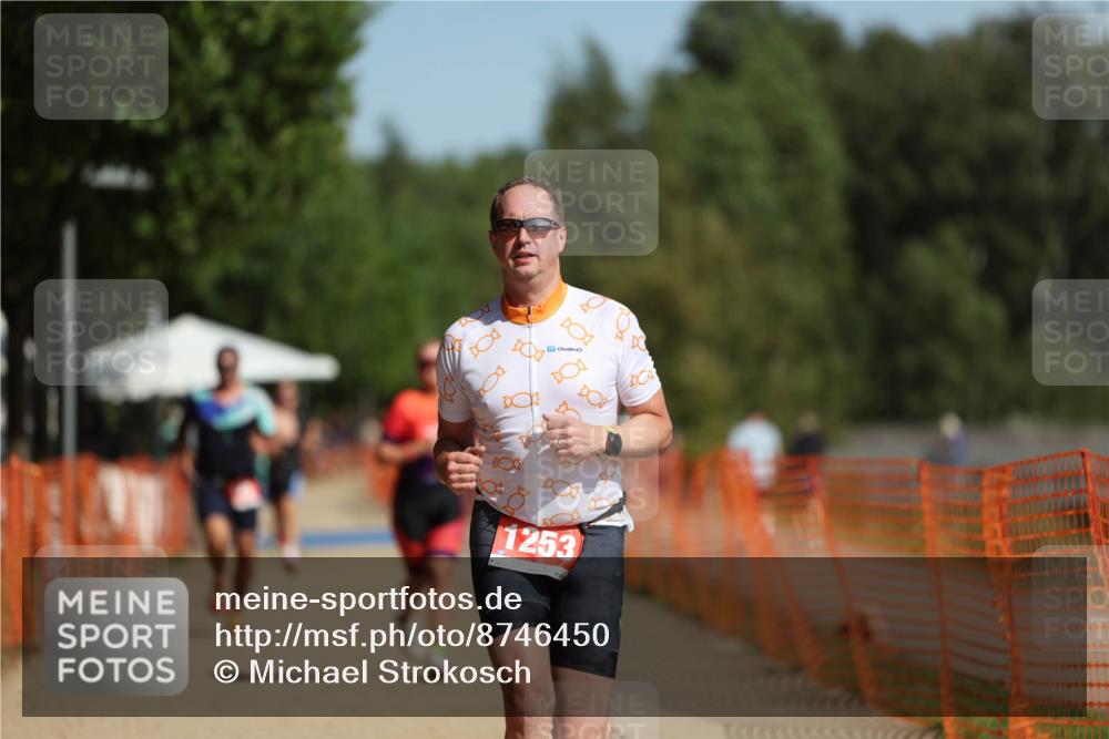 07.09.2025 - 19. Norderstedt Triathlon Michael Strokosch http://msf.ph/oto/8746450 07.09.2025 12:00:18 Laufen 714, 749, 1253 meine-sportfotos.de