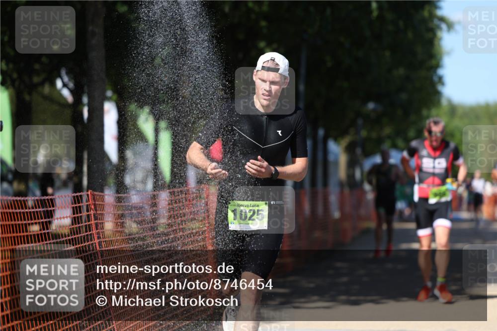 07.09.2025 - 19. Norderstedt Triathlon Michael Strokosch http://msf.ph/oto/8746454 07.09.2025 14:48:39 Laufen 911, 986, 997, 1010, 1025, 1039 meine-sportfotos.de