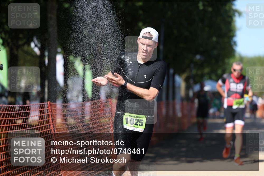 07.09.2025 - 19. Norderstedt Triathlon Michael Strokosch http://msf.ph/oto/8746461 07.09.2025 14:48:39 Laufen 911, 986, 997, 1010, 1025, 1039 meine-sportfotos.de