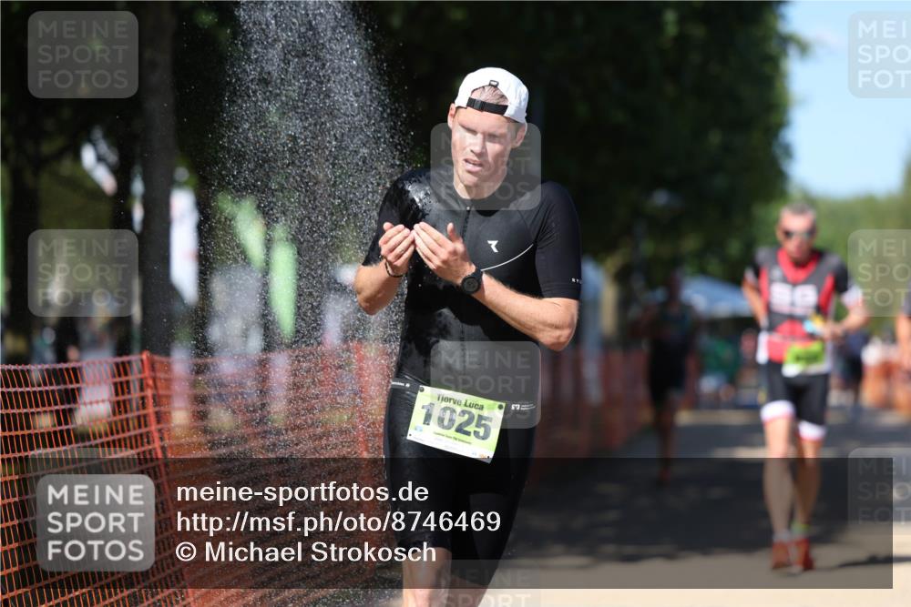 07.09.2025 - 19. Norderstedt Triathlon Michael Strokosch http://msf.ph/oto/8746469 07.09.2025 14:48:39 Laufen 911, 986, 997, 1010, 1025, 1039 meine-sportfotos.de