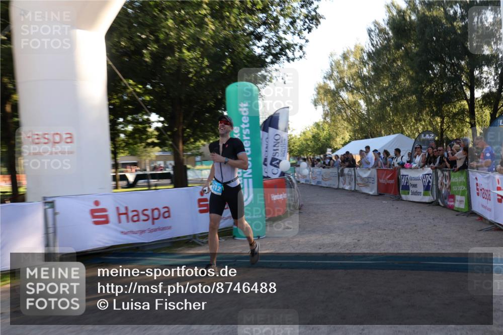 07.09.2025 - 19. Norderstedt Triathlon Luisa Fischer http://msf.ph/oto/8746488 07.09.2025 17:28:52 Ziel 1412 meine-sportfotos.de